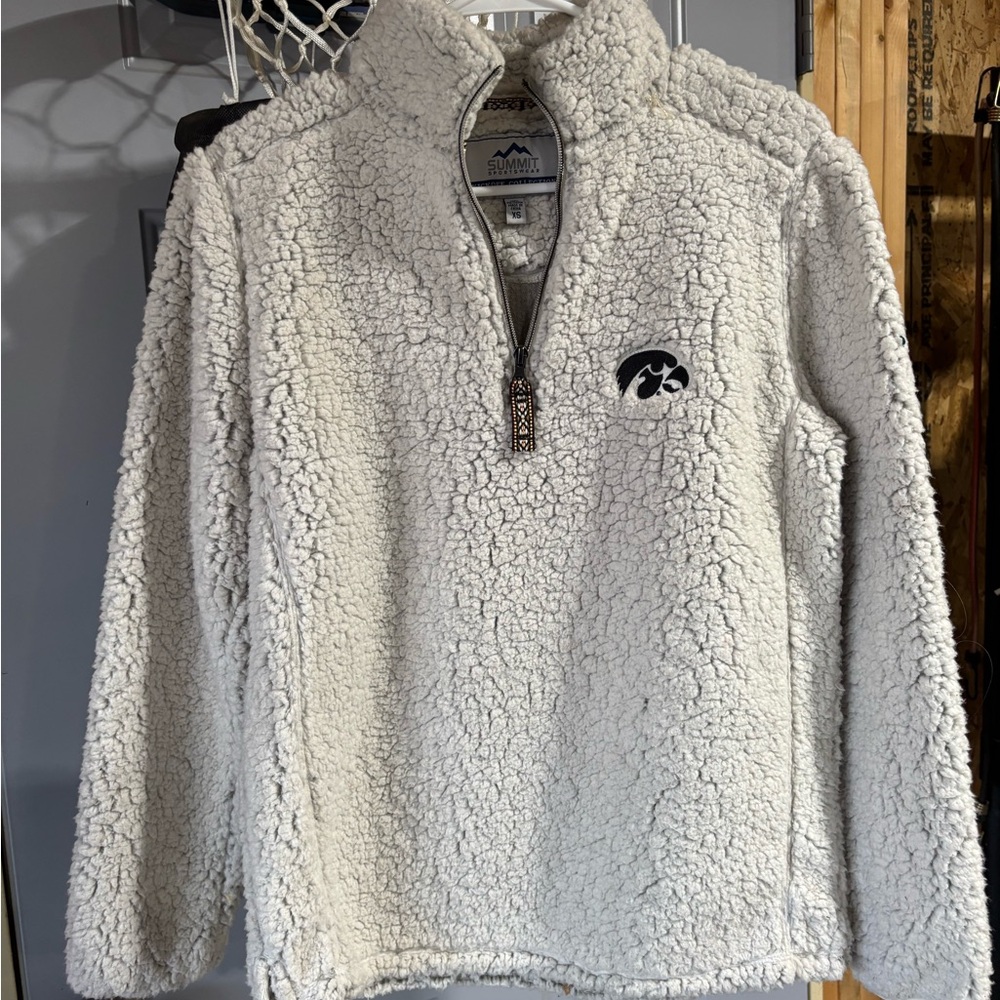 Women’s Iowa Hawkeye Pullover